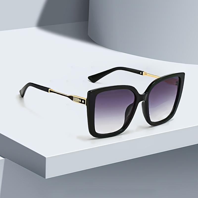 Women'S Fashionable Oversized Gradient Glasses - Rectangular Metal Frame with Decorative Hinge