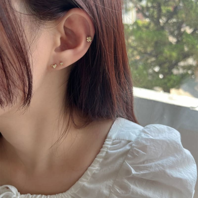 Youngglow 14k Volume Heart Piercing