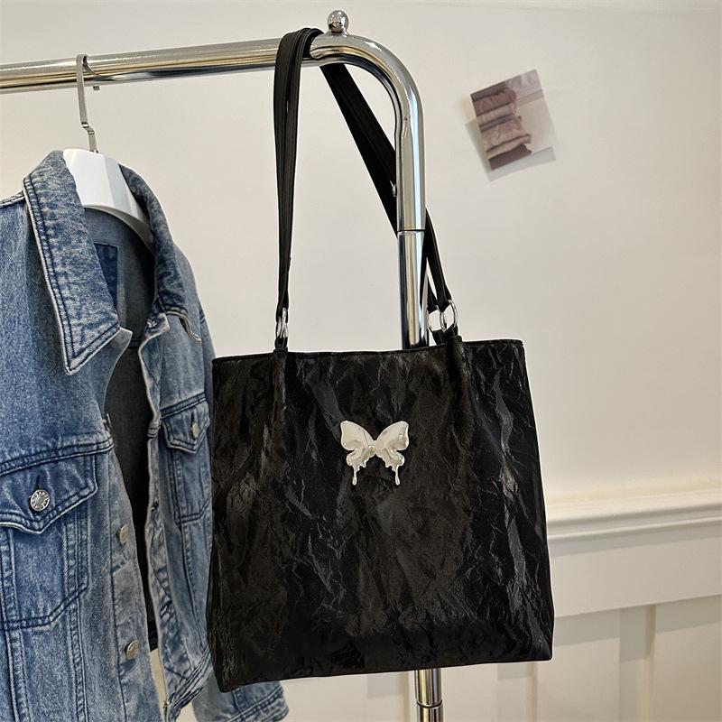 

2024 Summer Women s Soft Leather Butterfly Shoulder Tote Bag серебряный