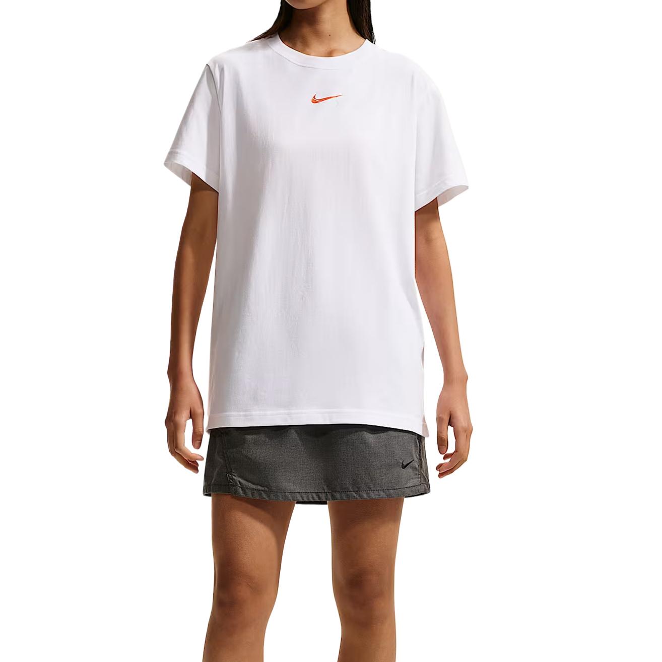 Nike Sportswear Classics Cotton Solid Soft Comfortable Regular T-Shirt Women tops IR7561100 XS