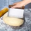 Edelstahl Teigschaber Schneider - Teigbankschaber Gebäckschneider mit Holzgriff und Messmarkierungen, Mehrzweck Küchenwerkzeug für Flache To