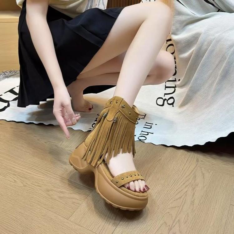 Fashion retro rivet fringed open-toed sandals women's 2025 summer new niche design versatile Roman cool boots tide