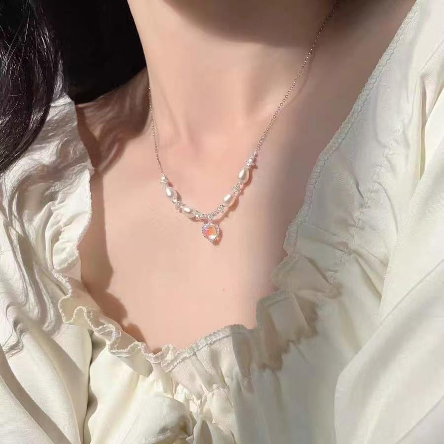 

Imitation Baroque pearl necklace women s new 1111 explosion light luxury niche high-end clavicle chain temperament