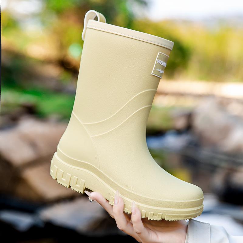 New medium and high tube rain shoes women's fashion integrated velvet cotton rain boots adult non-slip waterproof women's water shoes
