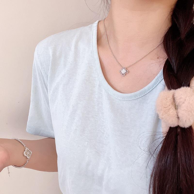 Diamond Four-Leaf Clover Necklace Women S Niche Light Luxury Hollow Four-Leaf Flower Collarbone Chain