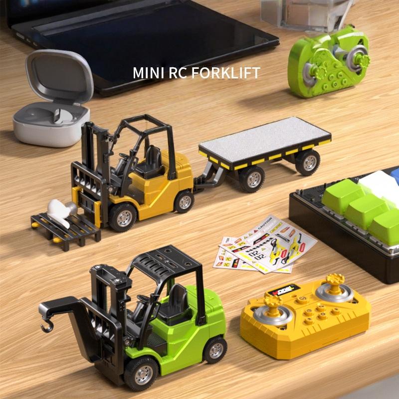 1 Set 2.4GHz Mini Remote Control Forklift Car Model Toy 1/64 Alloy RC Forklift True Lift-down-rotate With Rear Cargo