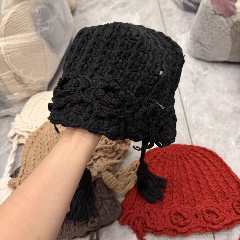 New Retro Flower Hand-woven Braided Wool Hat Women's Autumn and Winter Warm Lace Fringed Knitted Hat
