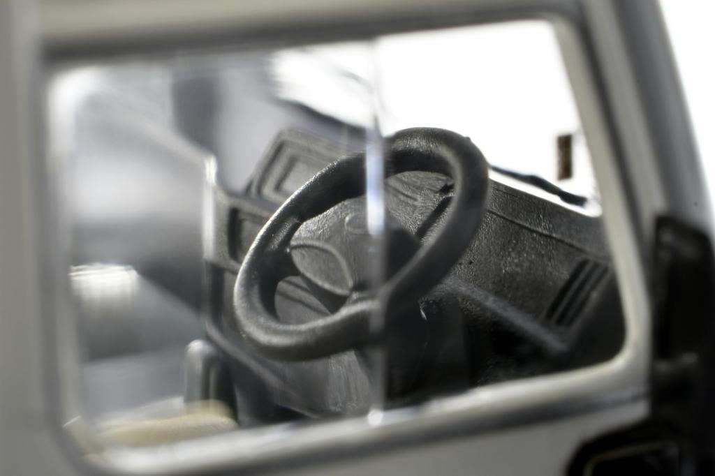 Tomica Limited Vintage Neo LV-N326a Hino Liesse II LX WhitePurple Finished Product