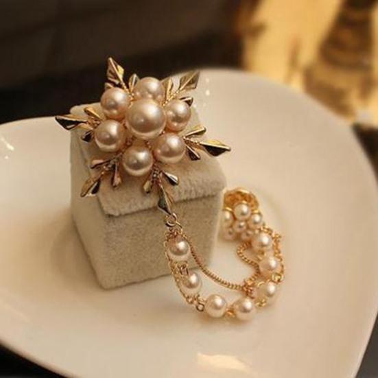 Brooch Pin, Lapel Badge with Double Fixed Safety Pin And Magnetic Buckle, Imitation Pearl Flower Decor Suit Brooch for Suits Coats Dresses