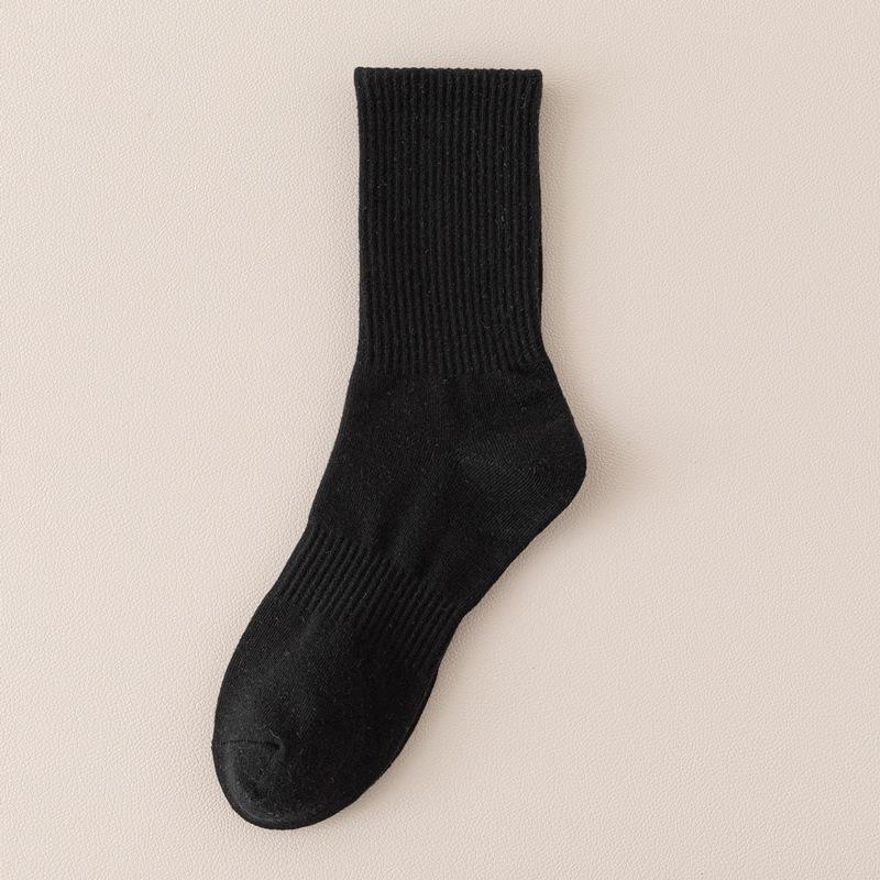 Men's Medium Tube Solid Color Cotton Socks - Black & White, Deodorant & Sweat-Absorbing Sports Socks for Boys.