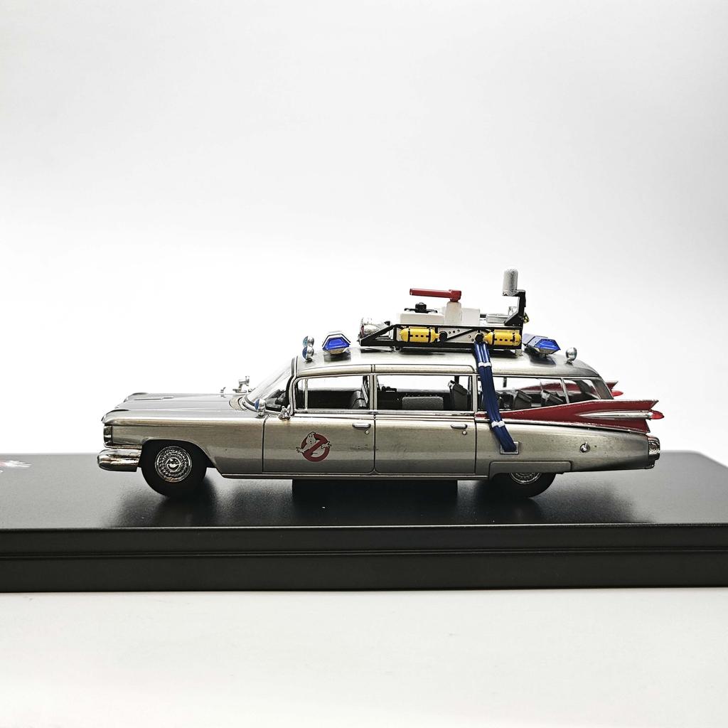 YS 1/64 Brave Victory Lacquer Dare-to-Die Squad Ghost-Catching Car 1st Generation Alloy Car Model