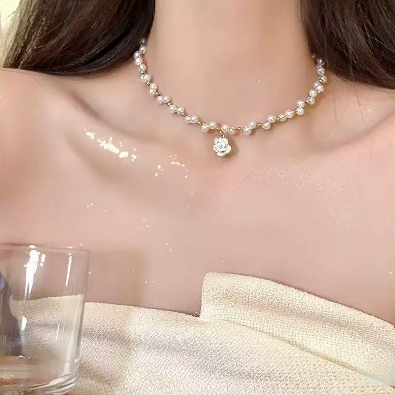 Elegant French Pearl Camellia Necklace: High-End Versatile Women's Choker