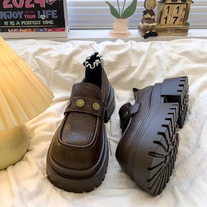 Retro Černé Zvýšené Dámské Boty s Velkou Špičkou Nový Styl Univerzální Mokasíny Britský Styl Malé Kožené Boty