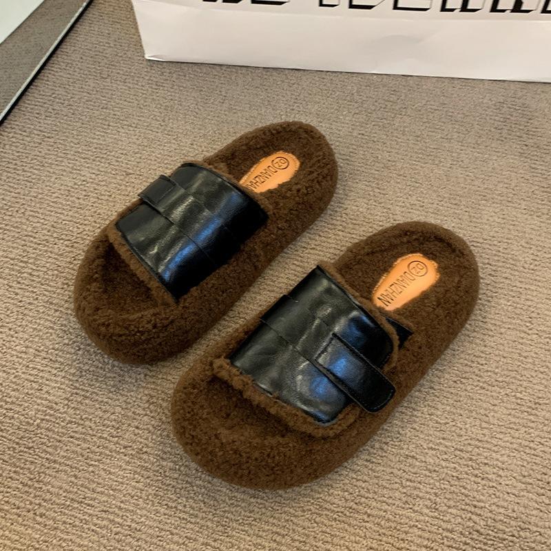Wearing thick-bottomed lazy fluffy slippers, women's 2025 autumn Korean version of casual velvet one-word home retro cotton slippers