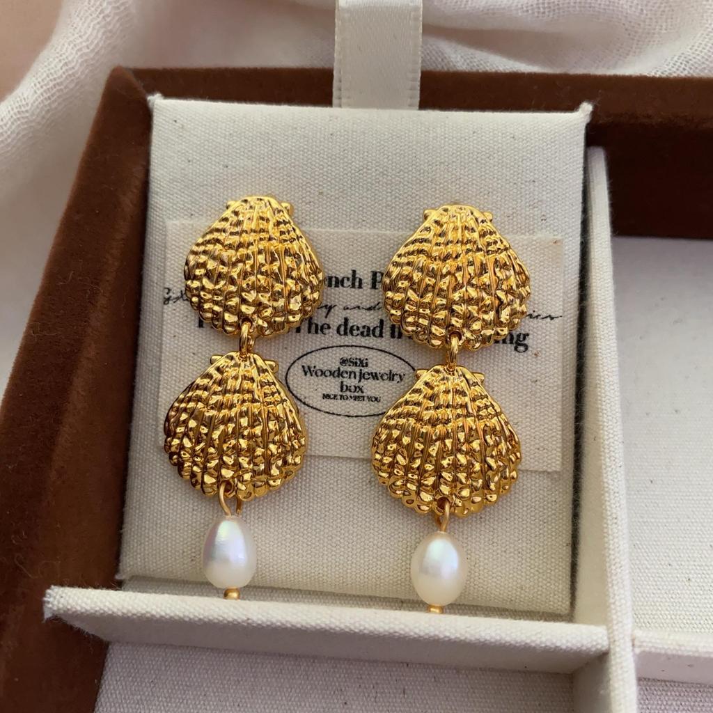 Simple Pearl Fringed Stud Earrings Metal Shell Temperament Elegant Shell Earrings Popular Earrings