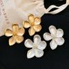 Silver Needles Irregular Stamens Five-petaled Flower Stud Earrings Simple Fashion Light Luxury Earrings High-end Versatile Earrings