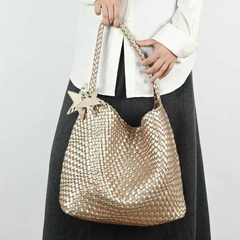 Gun, champagne, woven tote bag, women's large-capacity large bag, high-end portable shoulder bucket bag.