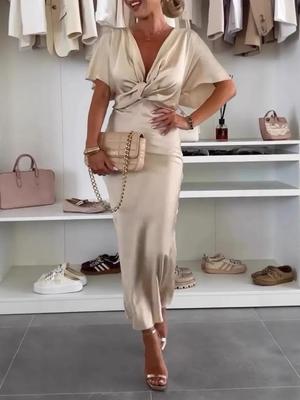 2025 Summer European and American Solid Color V-neck Fashion Dress