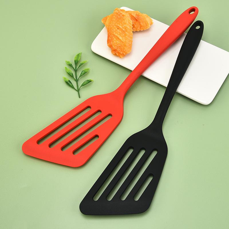 Silicone Non-Stick Slotted Fish Spatula - Household Kitchen Frying Tool