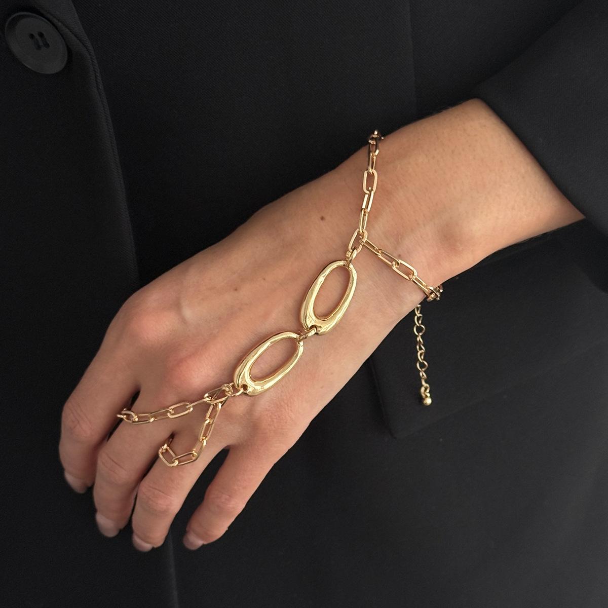 

Creative Pearls Long Tassel Simple Handmade Chain Bracelet for Women Unique Temperament Metal Bracelets Charm Jewelry