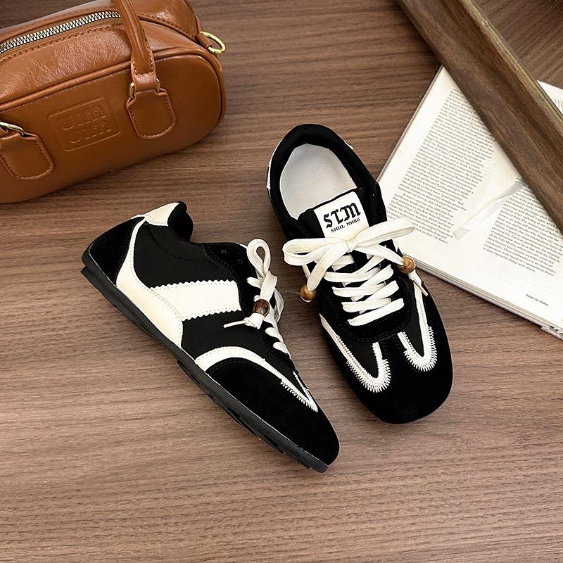 Inner height increase 6cm beaded niche not tired feet German training shoes women's autumn 2025 new versatile Forrest Gump shoes