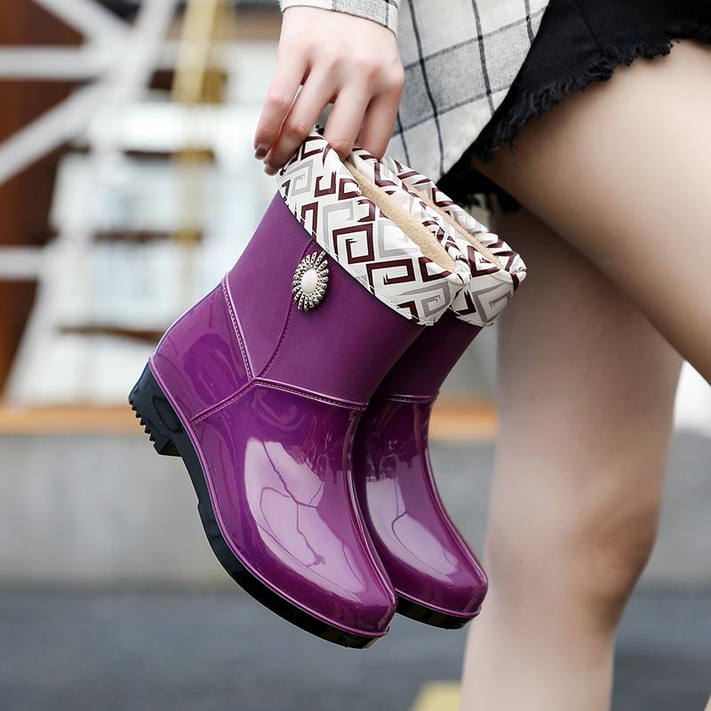 Модные резиновые сапоги женские уличные водонепроницаемые нескользящие кухонные рабочие резиновые туфли зимние до середины голени новые стильные резиновые сапоги 41 1930₽