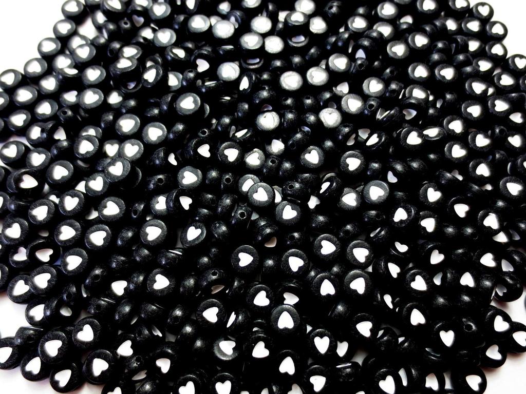 500 ks kulatých plochých korálků se srdíčkovým vzorem, černé, 7 mm, řemeslné materiály Huey h1478s03