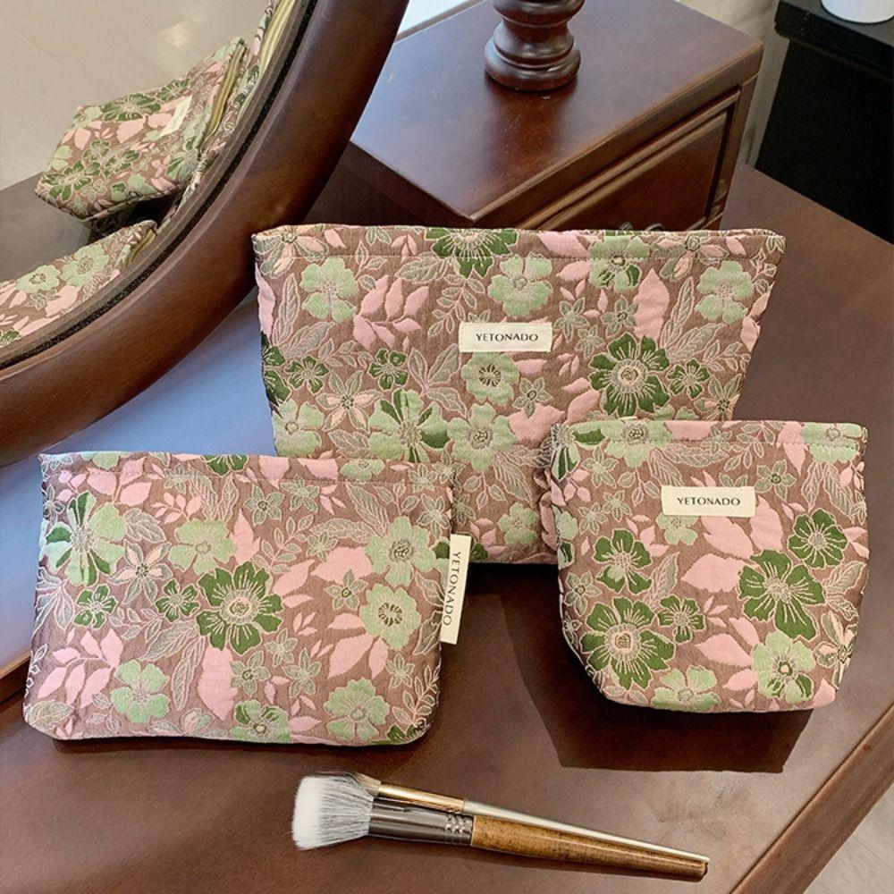 Polyester Canvas Flower Clutch Bag Flower Pattern Large Capacity Makeup Bag Portable Zipper Closure Cosmetic Organizer