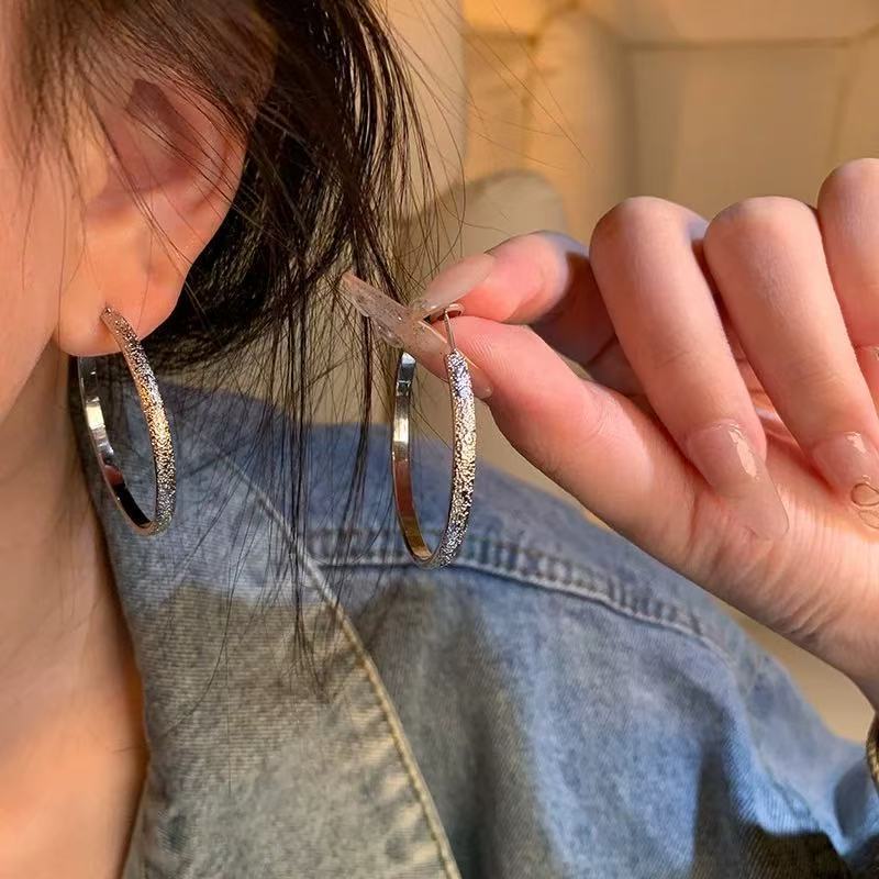 

111 Silver Needle Gypsy Frosted Large Earrings Women s High Sense Fashion Versatile Circle Earrings Simple Light Luxury Earrings