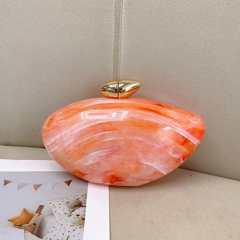 Marble pattern acrylic bag temperament personality goose egg niche design hand messenger dinner bag коралловый