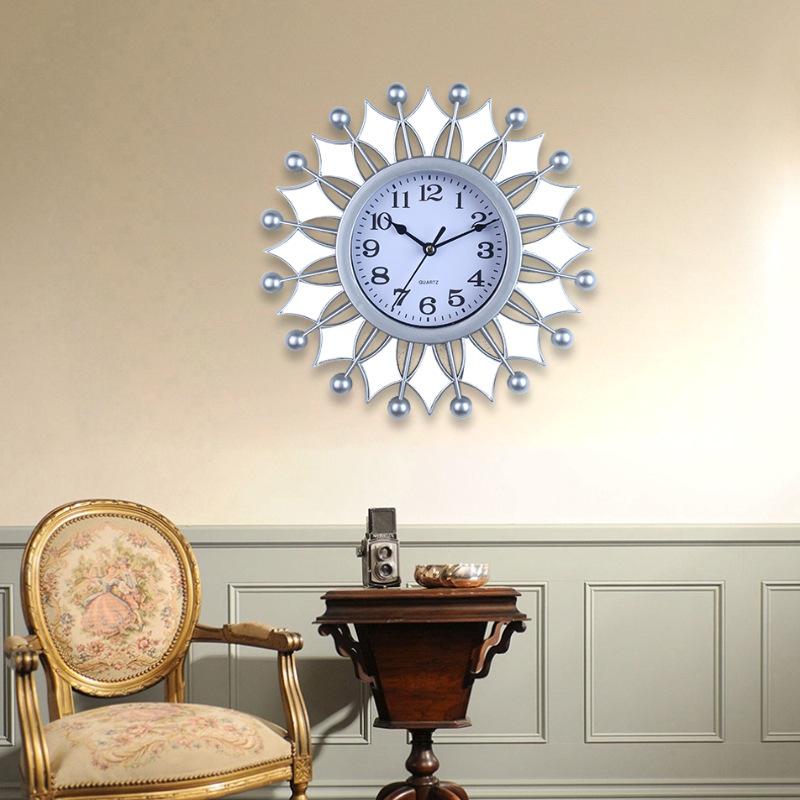 Clock Wall Clock Living Room Creative North Clock Bedroom Modern Simple Pastoral Home Silent Quartz Clock