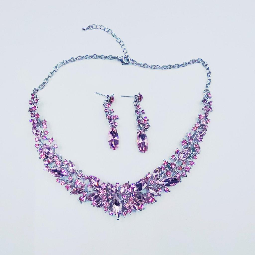 European & American Vintage Evening Necklace & Earrings Set - Floral Design