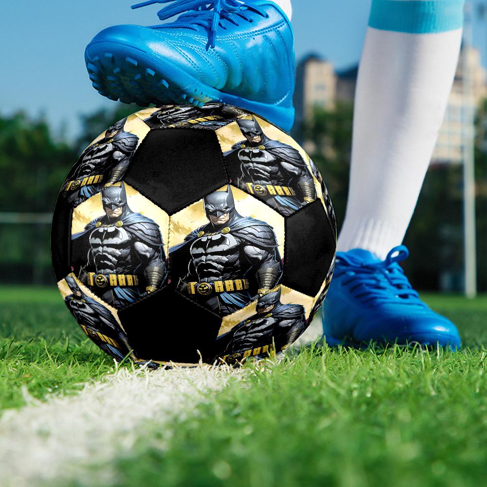 Batman Theme Size 5 Soccer Ball, Suitable for Both Indoor and Outdoor Matches, a Gift Suitable for Everyone.