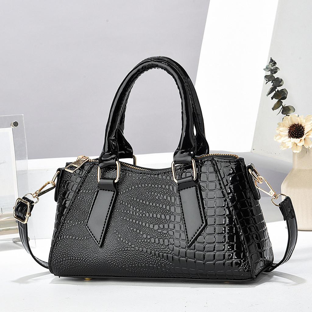 

Fashionable Textured Crocodile Pillow Bag Chic Simple Handheld Tote Shoulder