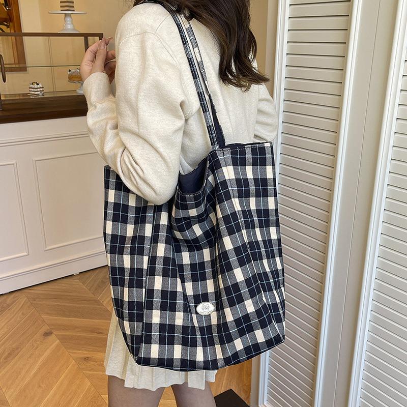 Fashion and literary big bag women's new lazy style plaid daily commuting simple and versatile shoulder bag