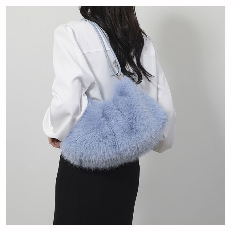 Elegant Faux Fur Crossbody Bag Vintage Bucket Woman Handbag Large Capacity Fashi Plush Versatile Shoulder Bag