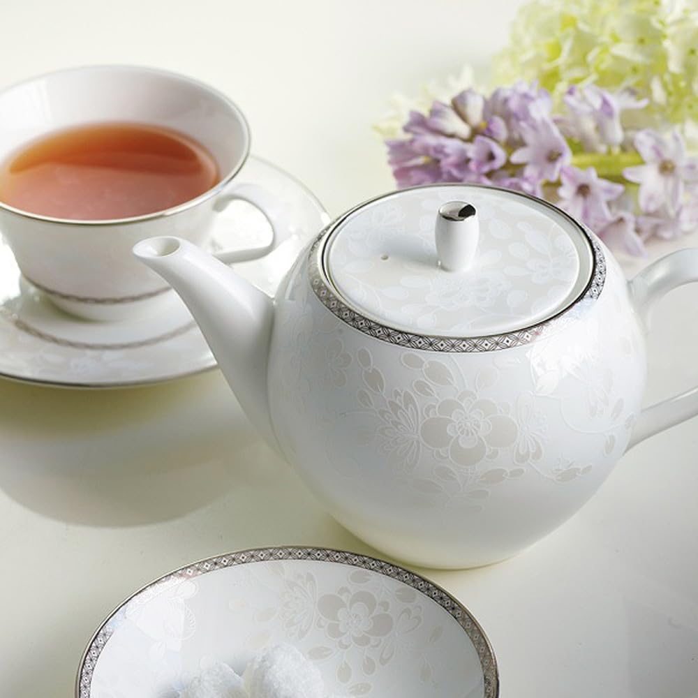 NARUMI Milano Bianca Cup and Saucer with a Floral Plum Blossom Perfect for Tea and Cute and Perfect for Weddings and Gift Product Set, 210cc, White,