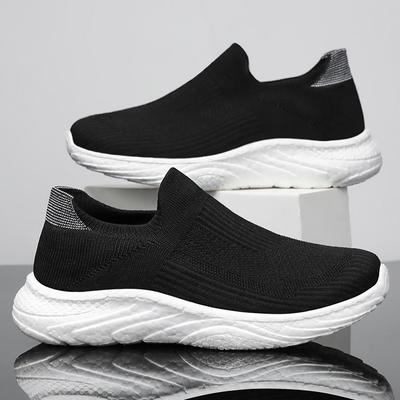 Fashion Breathable and Not Smelly Men's Shoe , One Foot Kick Shoes Solid Color Versatile Couple Casual Shoes Breathable Flying Shoes