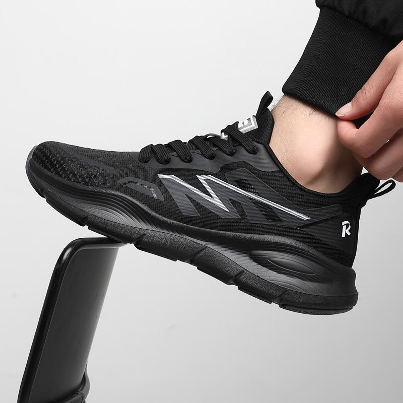 Men's shoes spring and summer new mesh breathable lightweight soft-soled casual shoes thick-soled non-slip versatile black running sneakers