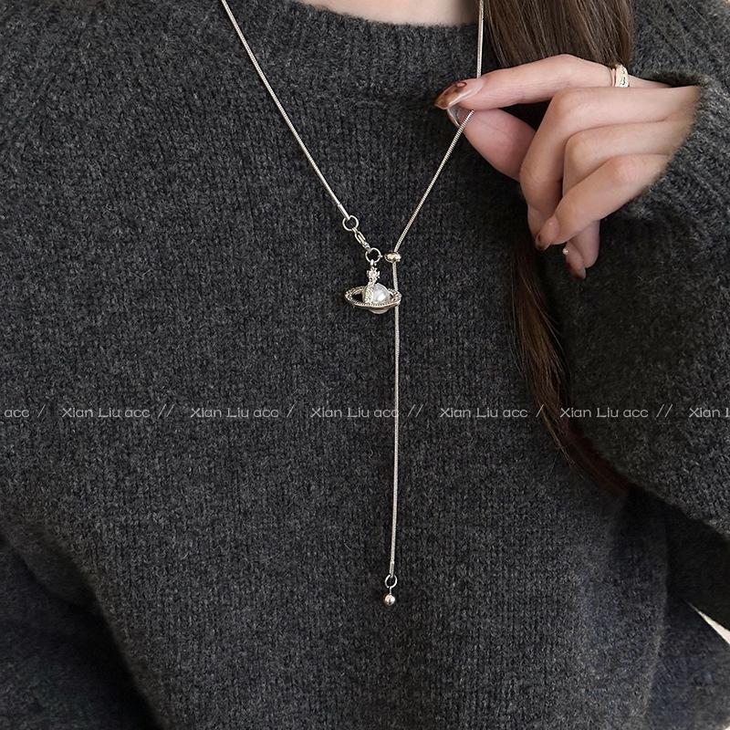2025 European & American Saturn Pearl Pendant Necklace: Women's Luxury Autumn/Winter Sweater Chain Accessory