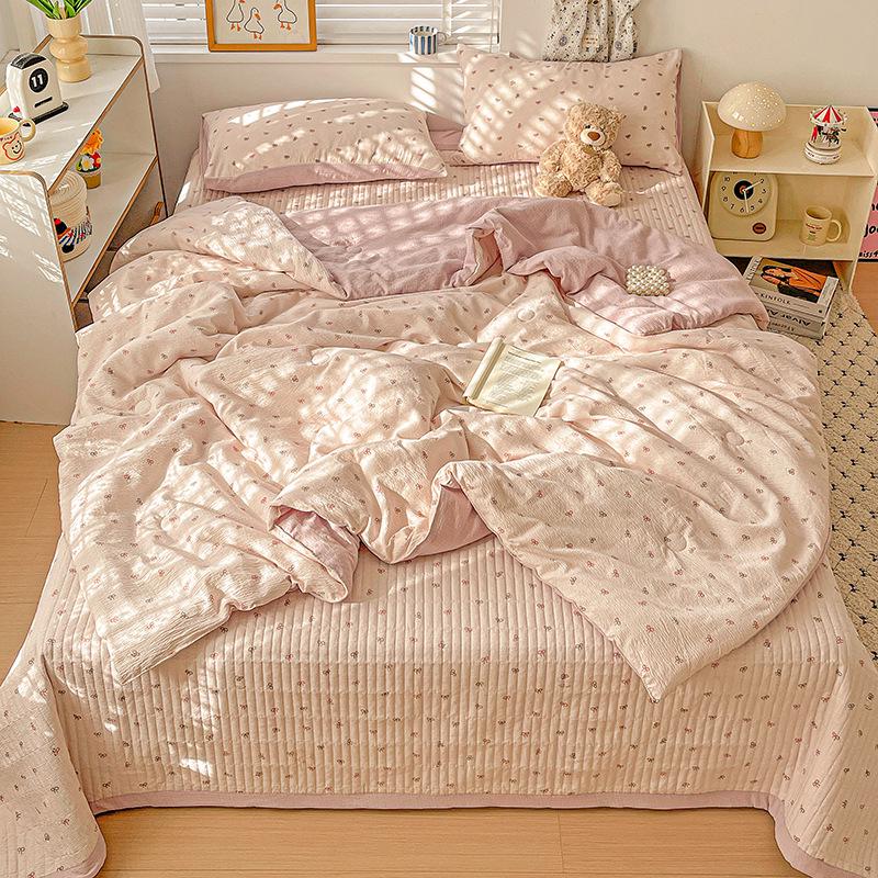 Double-Layer Gauze Summer Comforter Set: Single Piece, Machine Washable, Ideal for Air-Conditioned Rooms, Spring & Summer Use