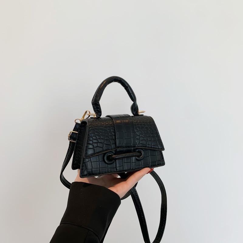 

Интернет знаменитость сумка 2024 новая мода свет роскошь камень узор маленькая квадратная сумка текстура ниша сумка через плечо косой промежуток сумка прилив чёрный