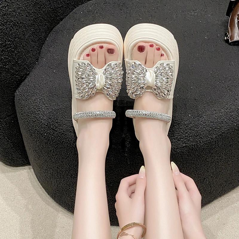 Fashion 8CM Platform Slippers Sandals Woman Bling Diamond Bowknot Thick Sole Slippers Women Chunky Flip Flops Summer Casual Beach Slides