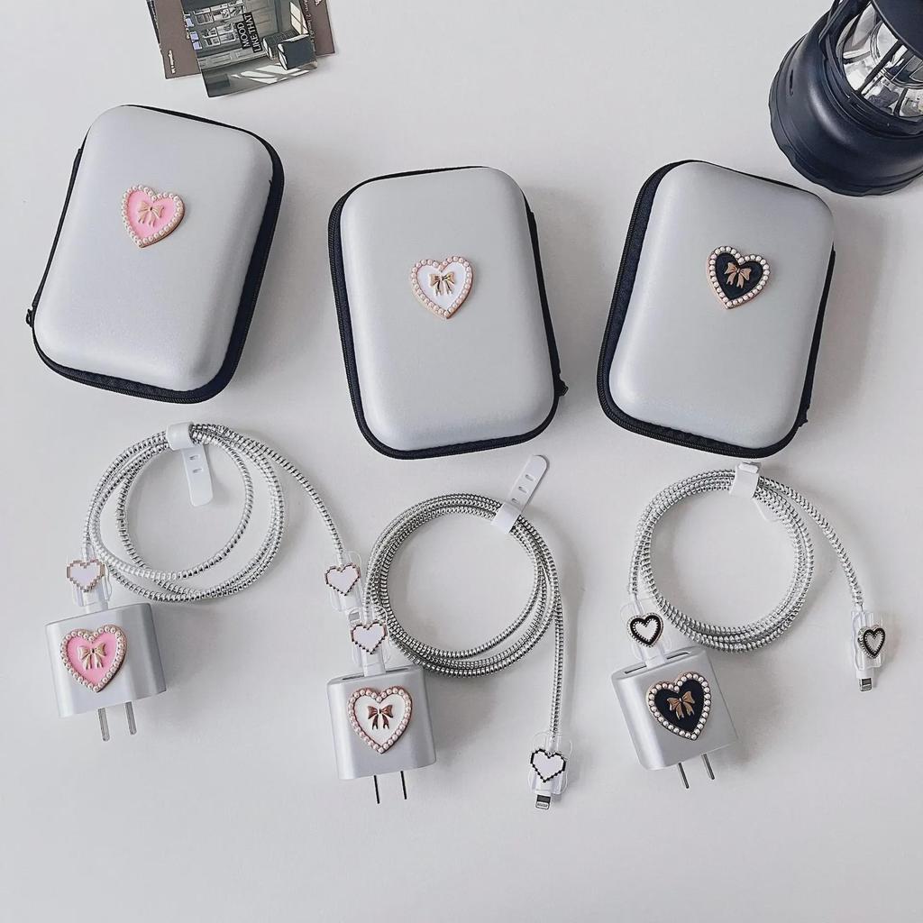 "Cartoon Engel Schutzhülle für Apple 18/20W Schnellladegerät"