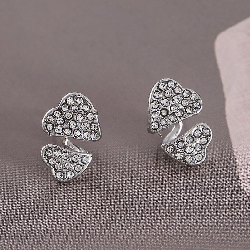 Stylish Faux Diamond Heart Stud Earrings for Women – Trendy High-End Fashion Accessory