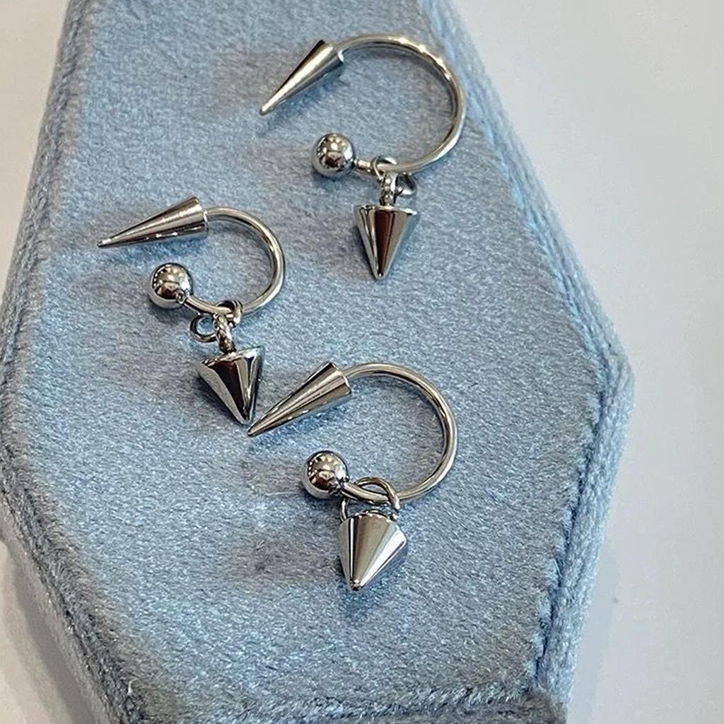 Lightweight Drop Ear Clips with High Quality Alloy Construction for Comfortable Fit and Enhanced Outfit Coordination