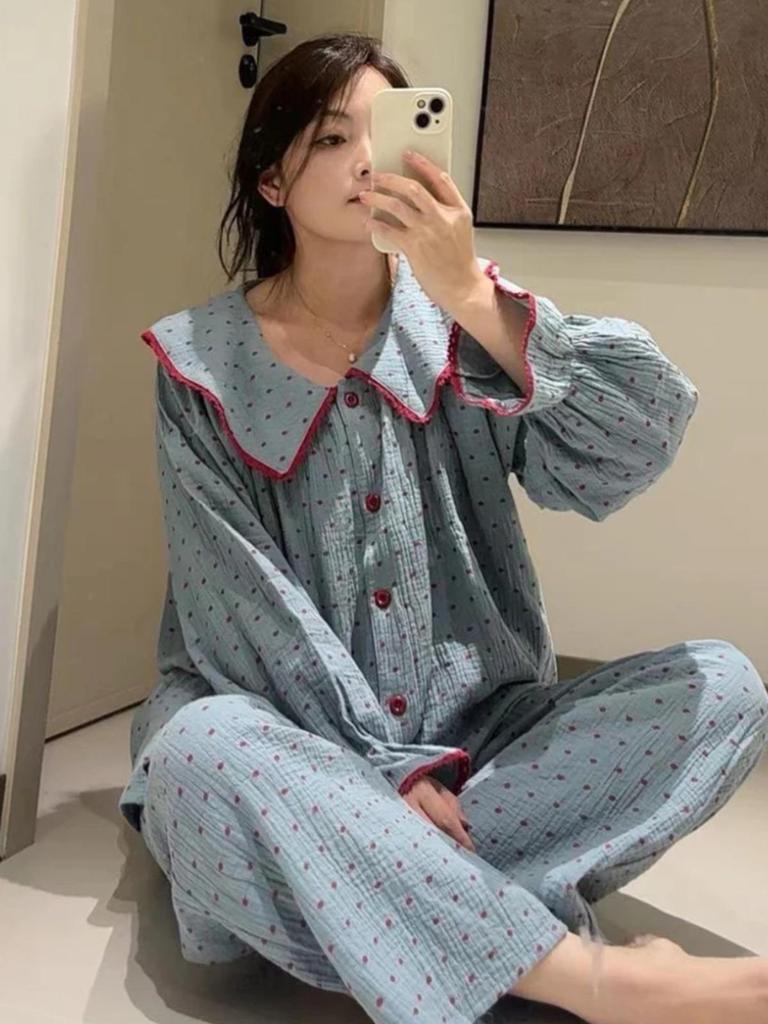 Women's Polka Dot Cloud Cotton Pajama Set - Sweet Korean Style with Large Lapel, Long Sleeves, and Pants for Spring, Autumn, and Winter.