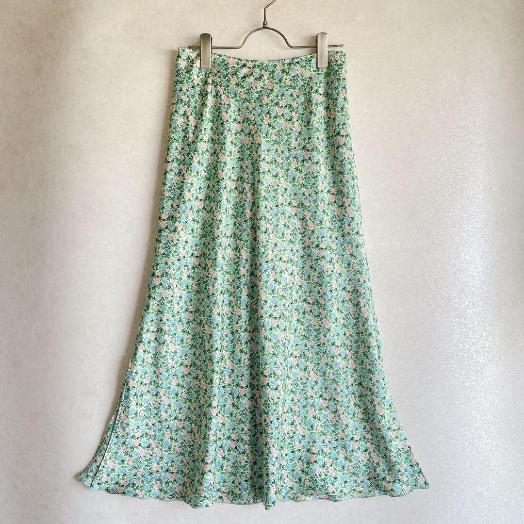 Good condition IENA slit floral pattern long skirt green