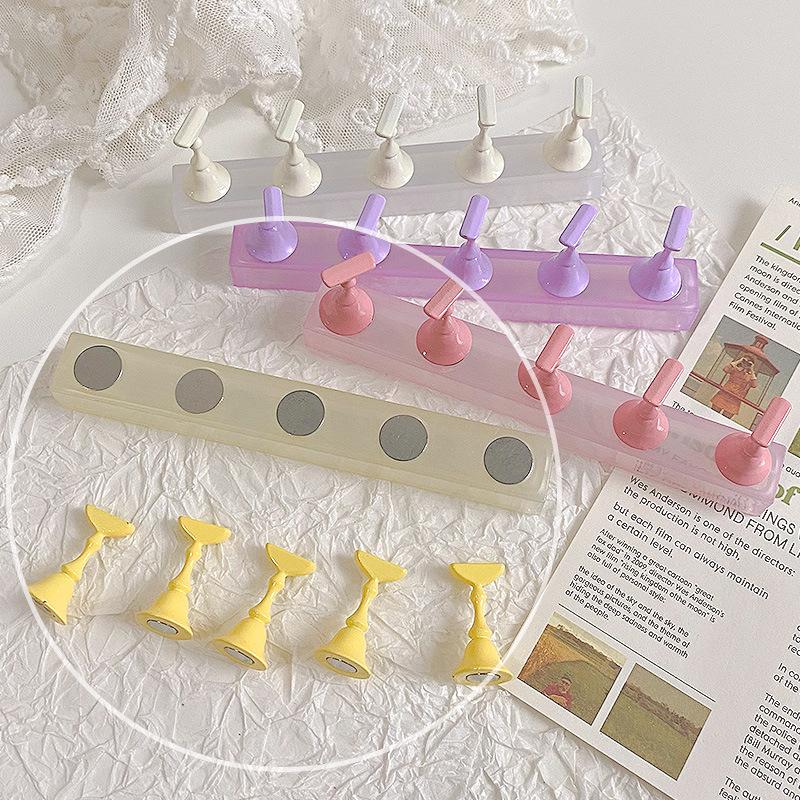 1 Set Jelly False Nail Tips Practice Trainning Display Stand Holder Base Colorful Crystal Nail Art Polish Display Manicure Tools