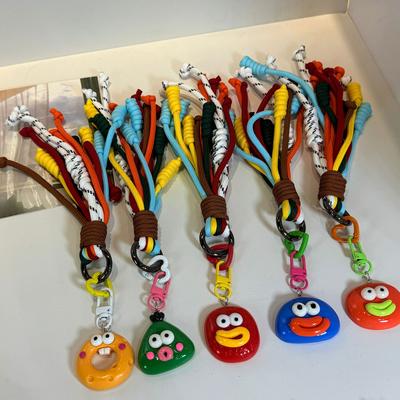 פה נקניק חמוד ומצחיק צבע תיק קוריאני תליון זוג תליון מחזיק מפתחות לתיק בית ספר צבע מנוגד תליון